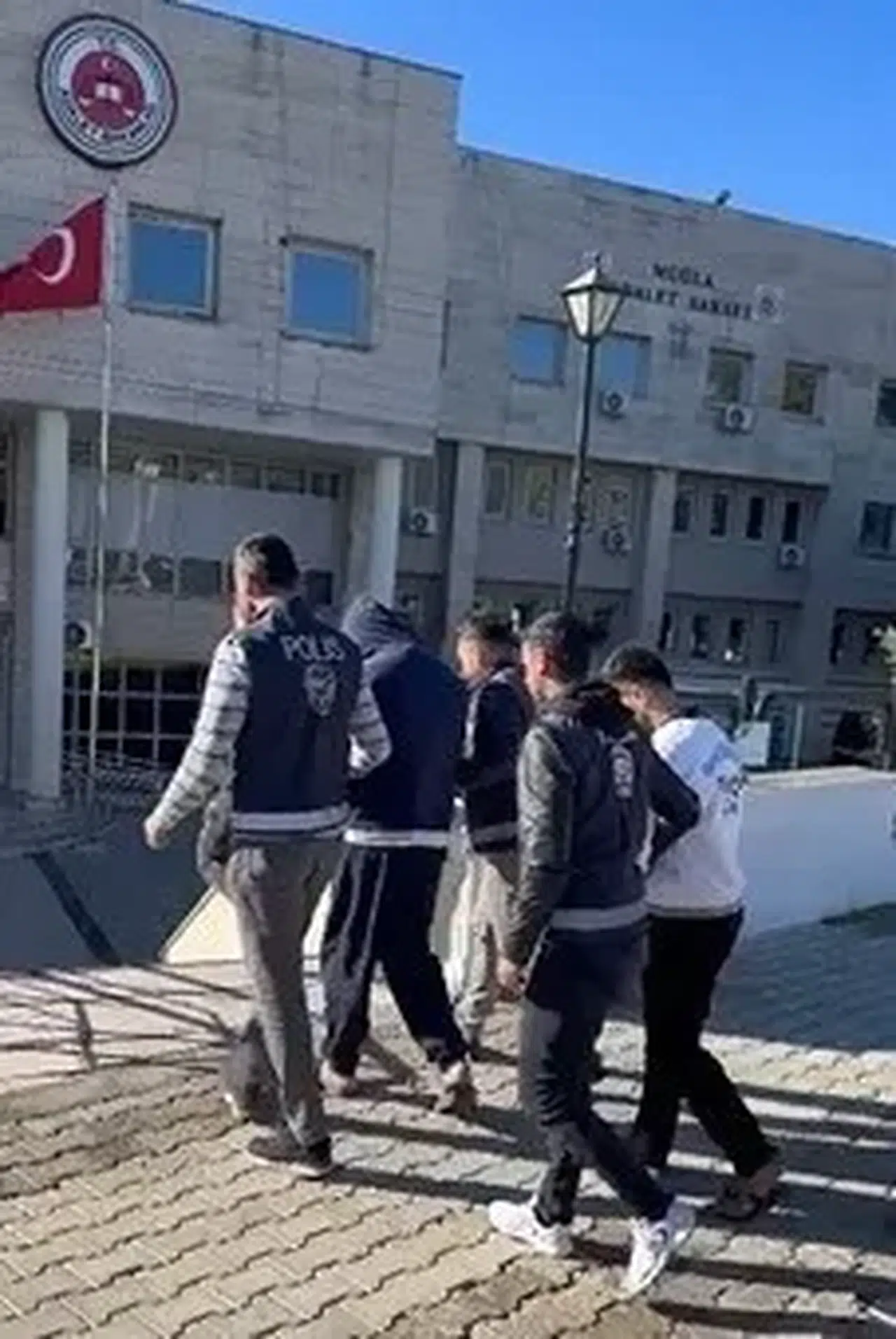 Muğla'da fuhuş ağı çökertildi: 4 kişi demir parmaklıklar ardında