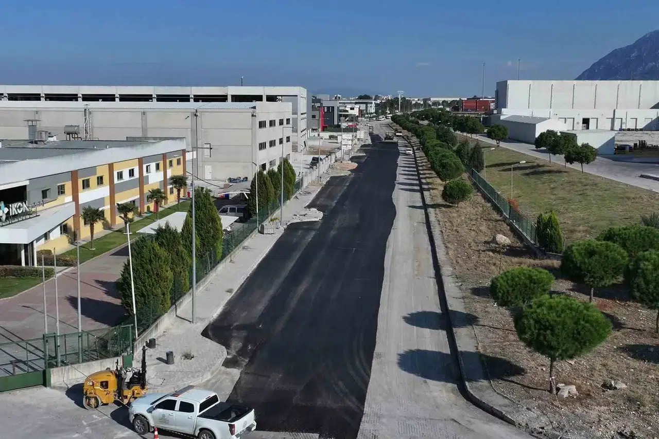 Manisa sanayisinde ulaşım çilesi bitiyor: Kritik güzergâhta asfalt seferberliği