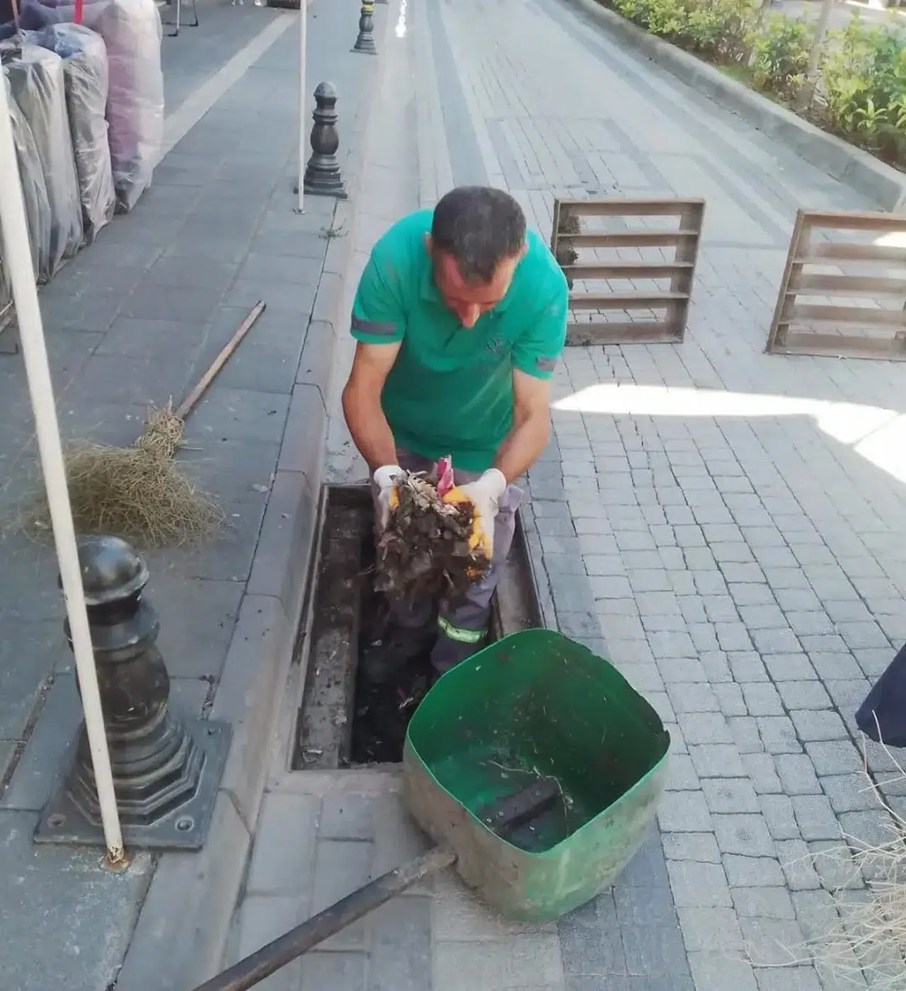 Germencik’te taşkın riskine karşı teyakkuz: Altyapı hatları temizleniyor