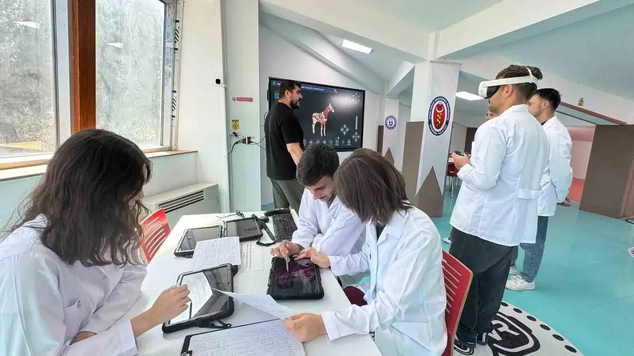 ADÜ Veteriner Fakültesi'nde dijital devrim: Kadavralar sanal dünyaya taşındı