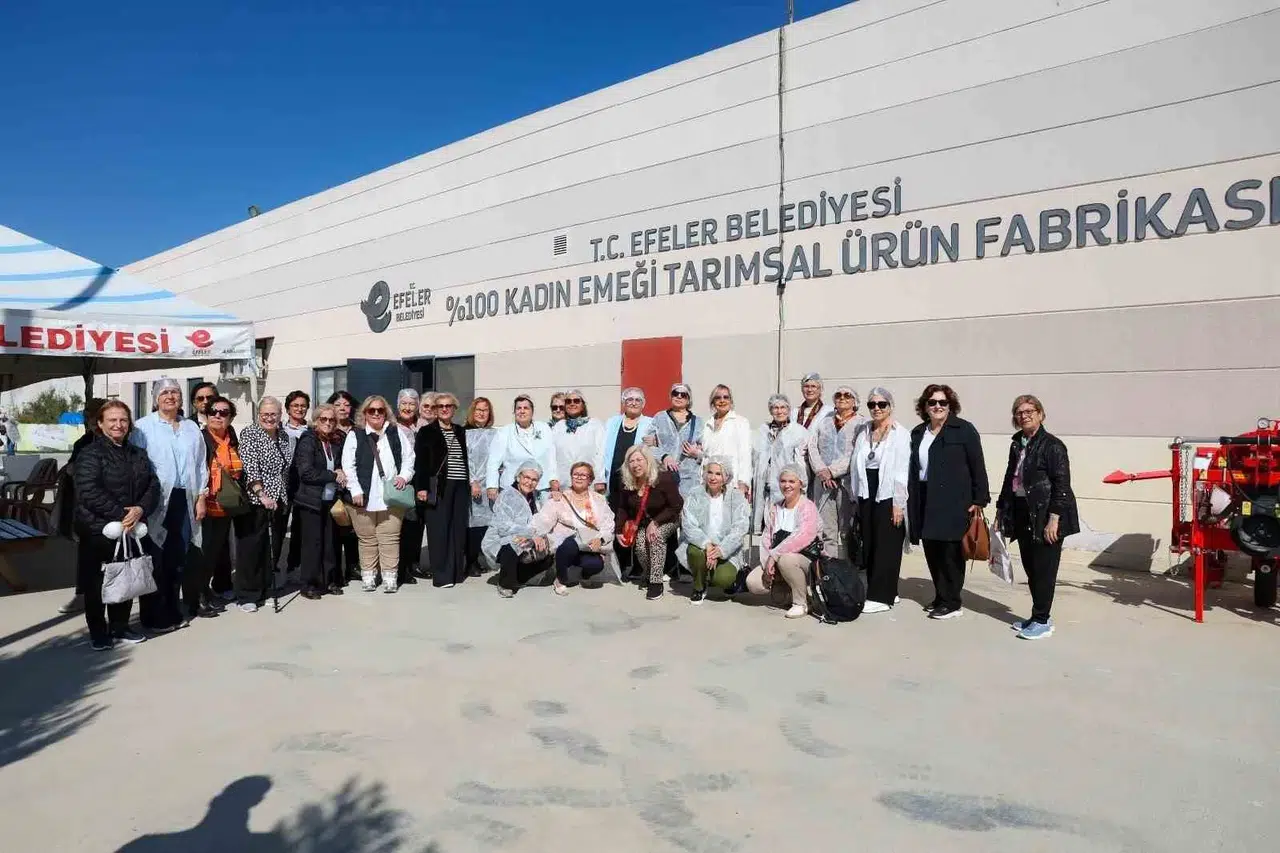 Efeler'in kadın gücü Türkiye'ye örnek oldu: Konsey üyelerinden tam not