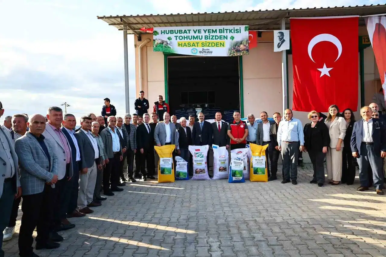 Manisa'da tarımsal kalkınma hamlesi: Binlerce üreticiye dev tohum desteği