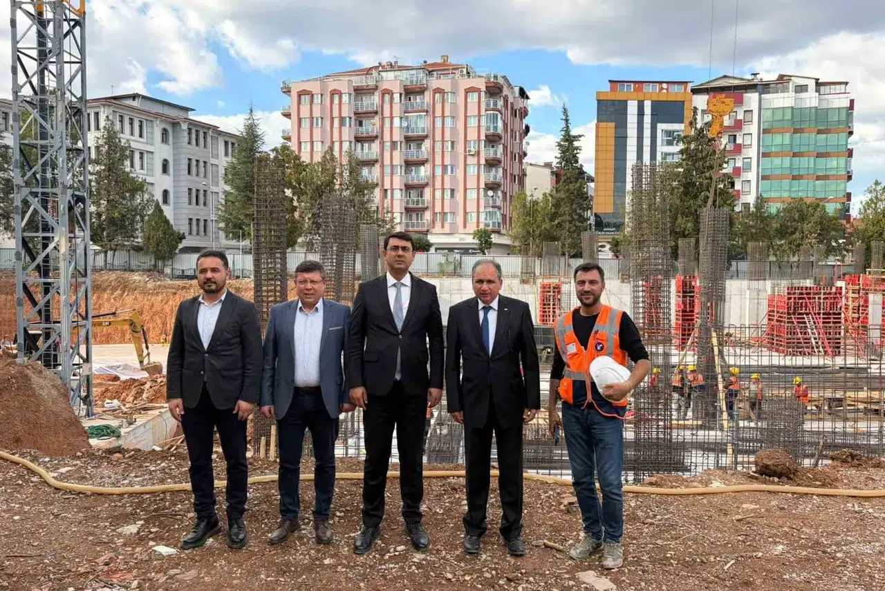 Uşak’ta eğitim camiasına dev yatırım: Öğretmenevi ve sanat okulu yükseliyor
