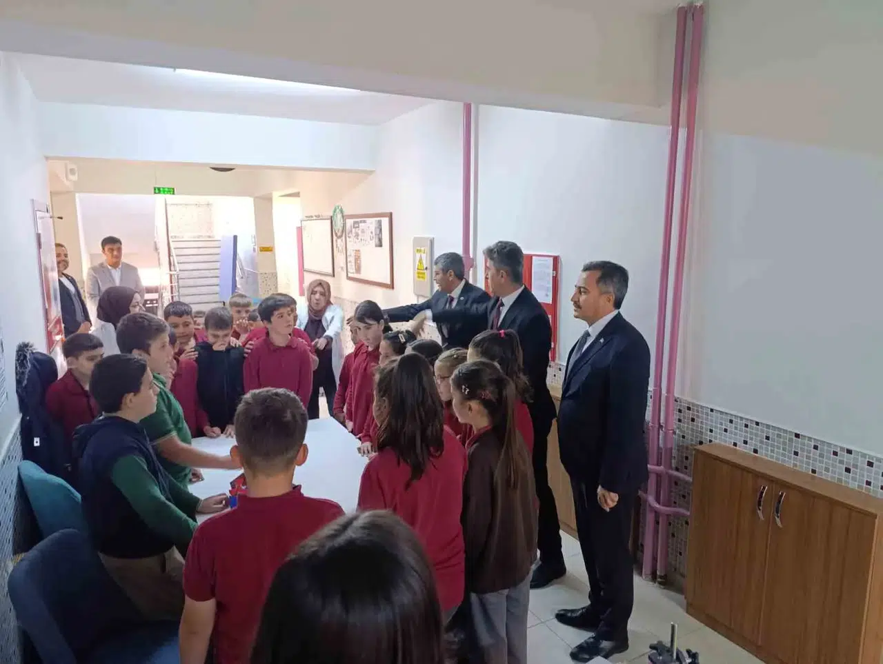 Afyonkarahisar'da bilim rüzgarı: Genç beyinler projeleriyle büyüledi