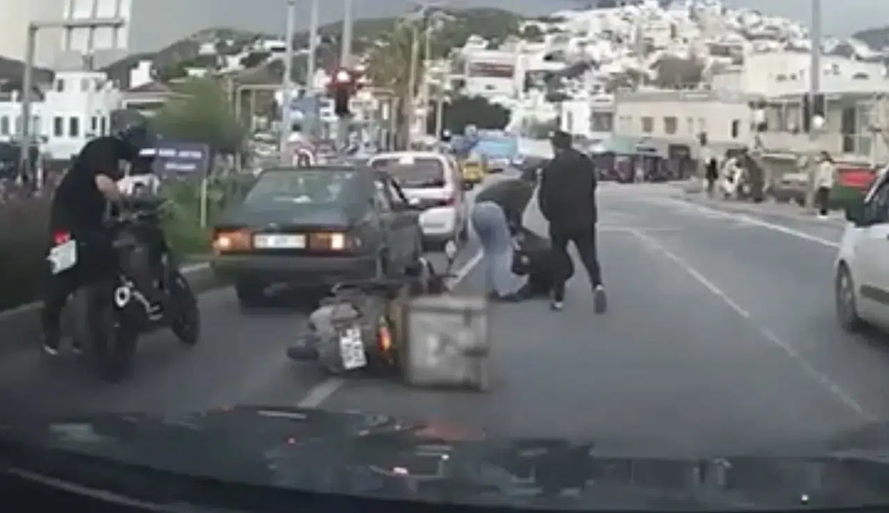 Bodrum trafiğinde dehşet anları: Kuryeyi darbeden magandalara ağır fatura