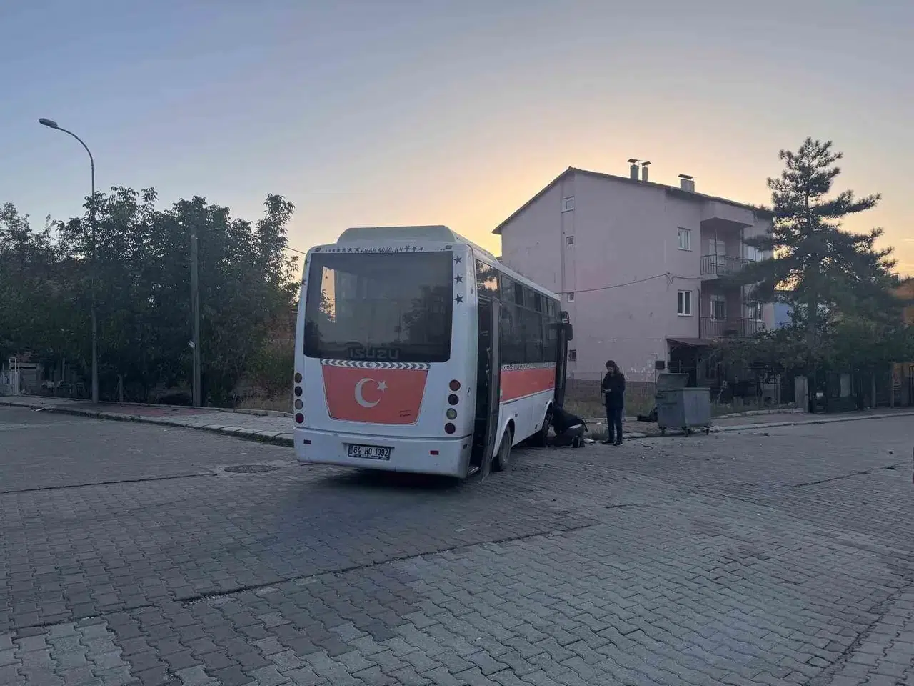 Uşak’ta trafik kâbusu: İki aracın karıştığı kazada 7 kişi yaralandı