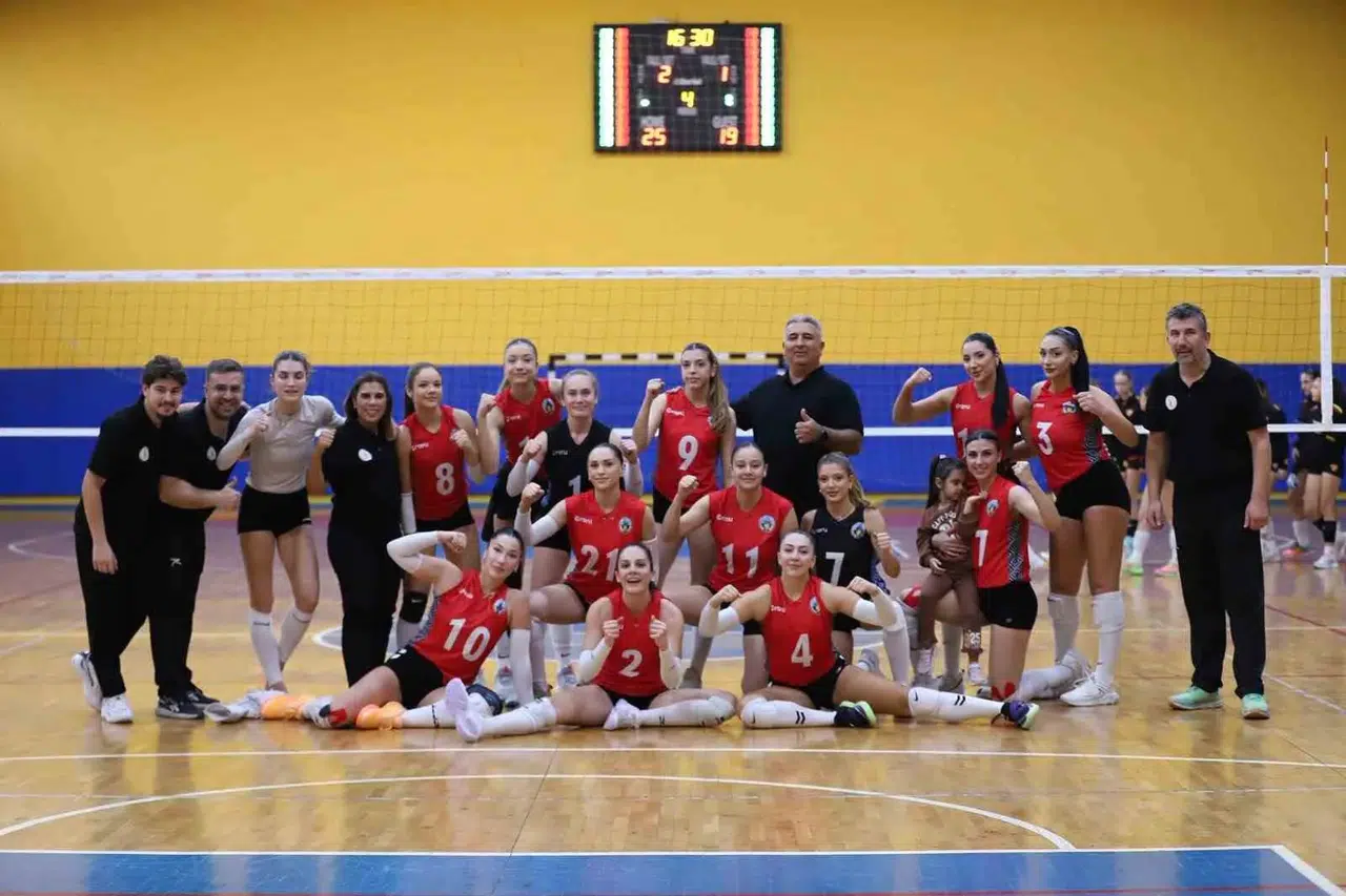 Turgutlu temsilcilerinden hafta sonu mesaisi: Voleybolda zafer, basketbolda hüzün