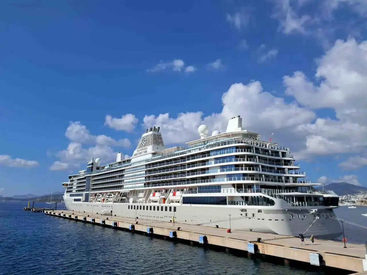 Bodrum limanında dev hareketlilik: Silver Nova yüzlerce turisti Ege ile buluşturdu