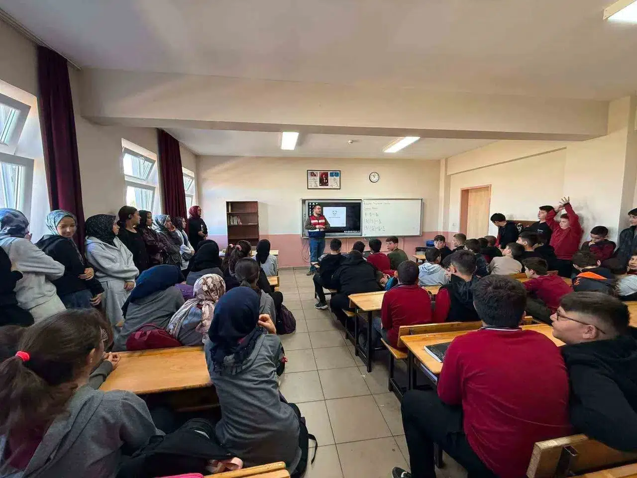 Jandarmadan dijital dünyada kalkan etkisi: Yüzlerce kişiye kritik uyarı