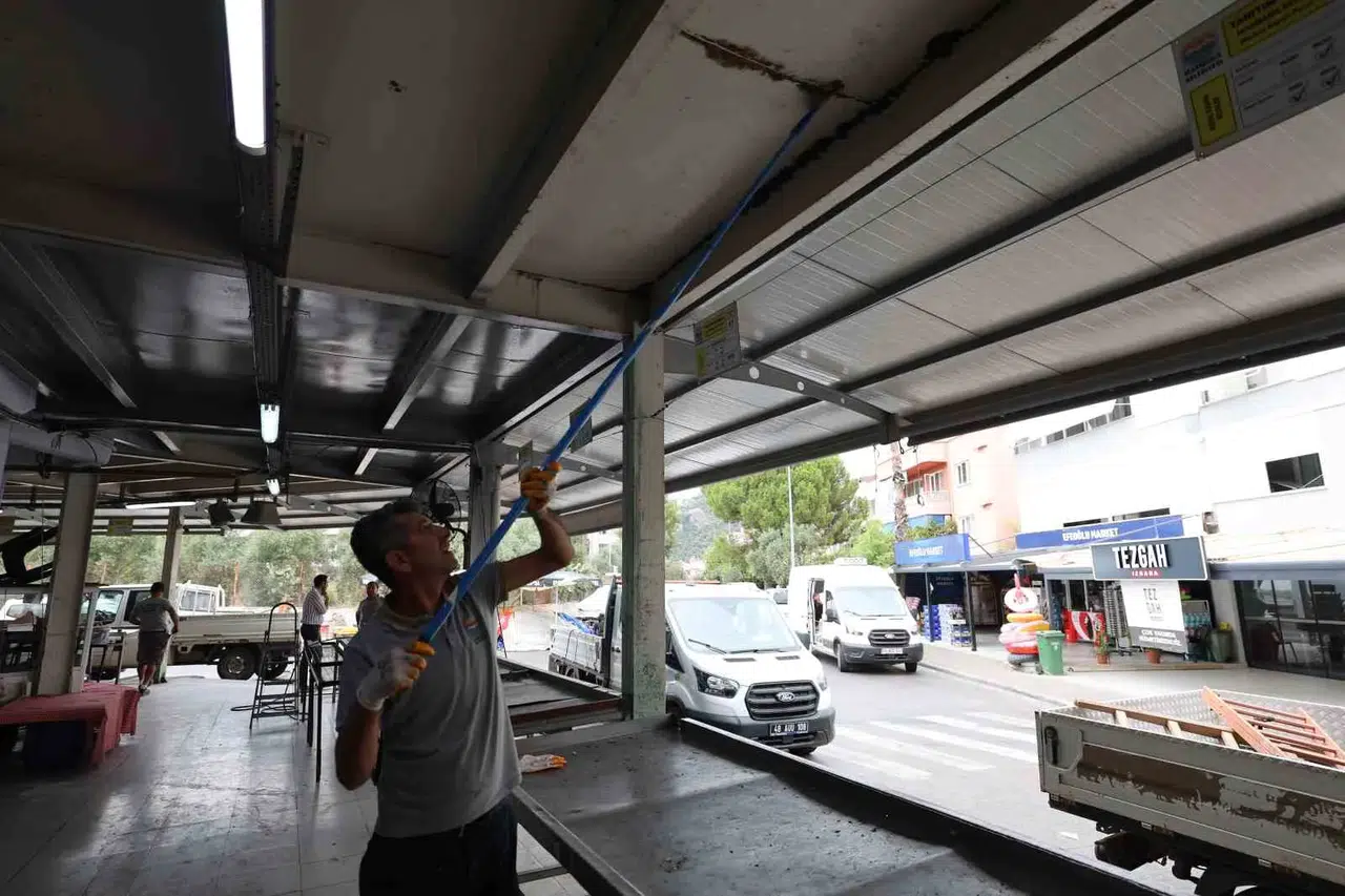 Marmaris’te pazaryeri modern dokunuşlarla yenilendi