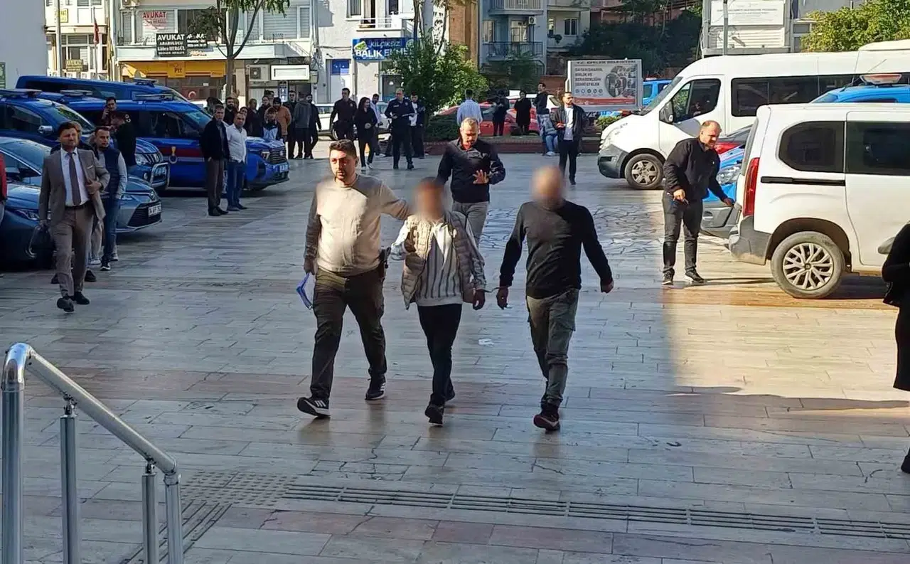 Aydın'da nefes kesen kovalamaca: Emniyet müdür yardımcısı camı kırarak etkisiz hale getirdi