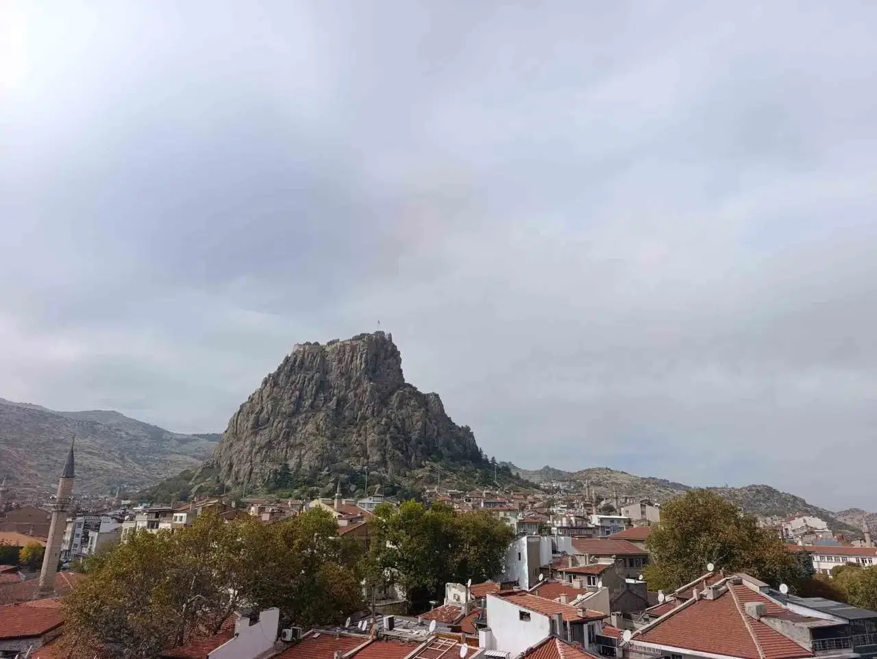 Afyonkarahisar'da hava değişiyor: Meteorolojiden yağış uyarısı geldi