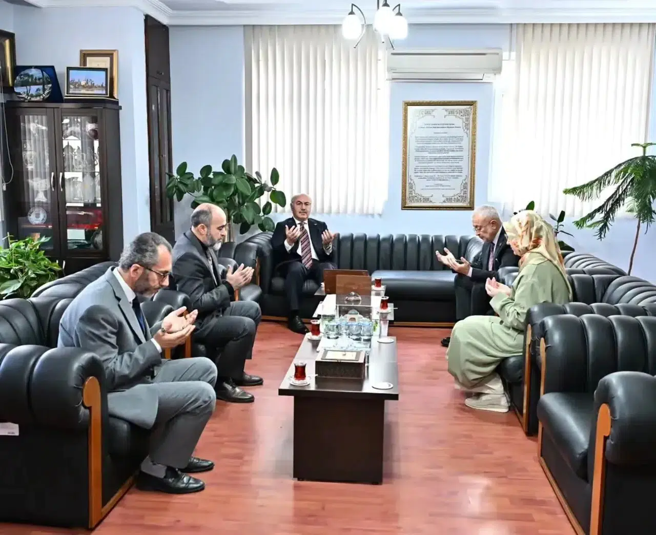 Vali Köşger’den İl Müftülüğüne kritik ziyaret: Din hizmetlerinde yeni yol haritası