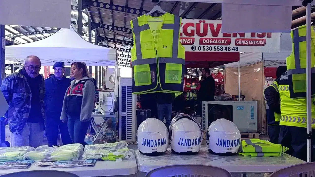 Çivril yollarında jandarmadan hayat kurtaran hediye: Görünür olun