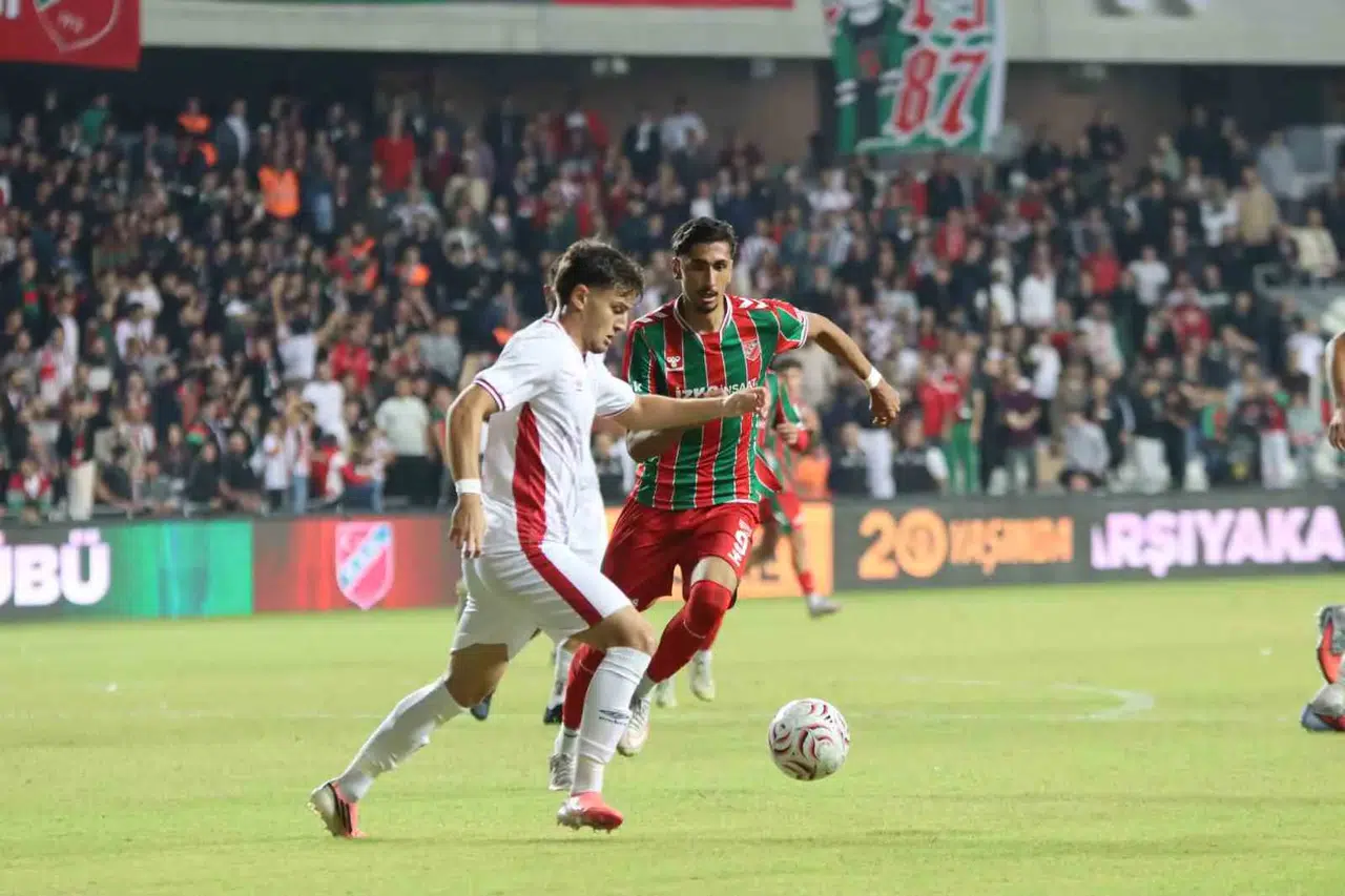 Karşıyaka Alsancak'ta hata yapmadı: Söke engelini iki golle aştı