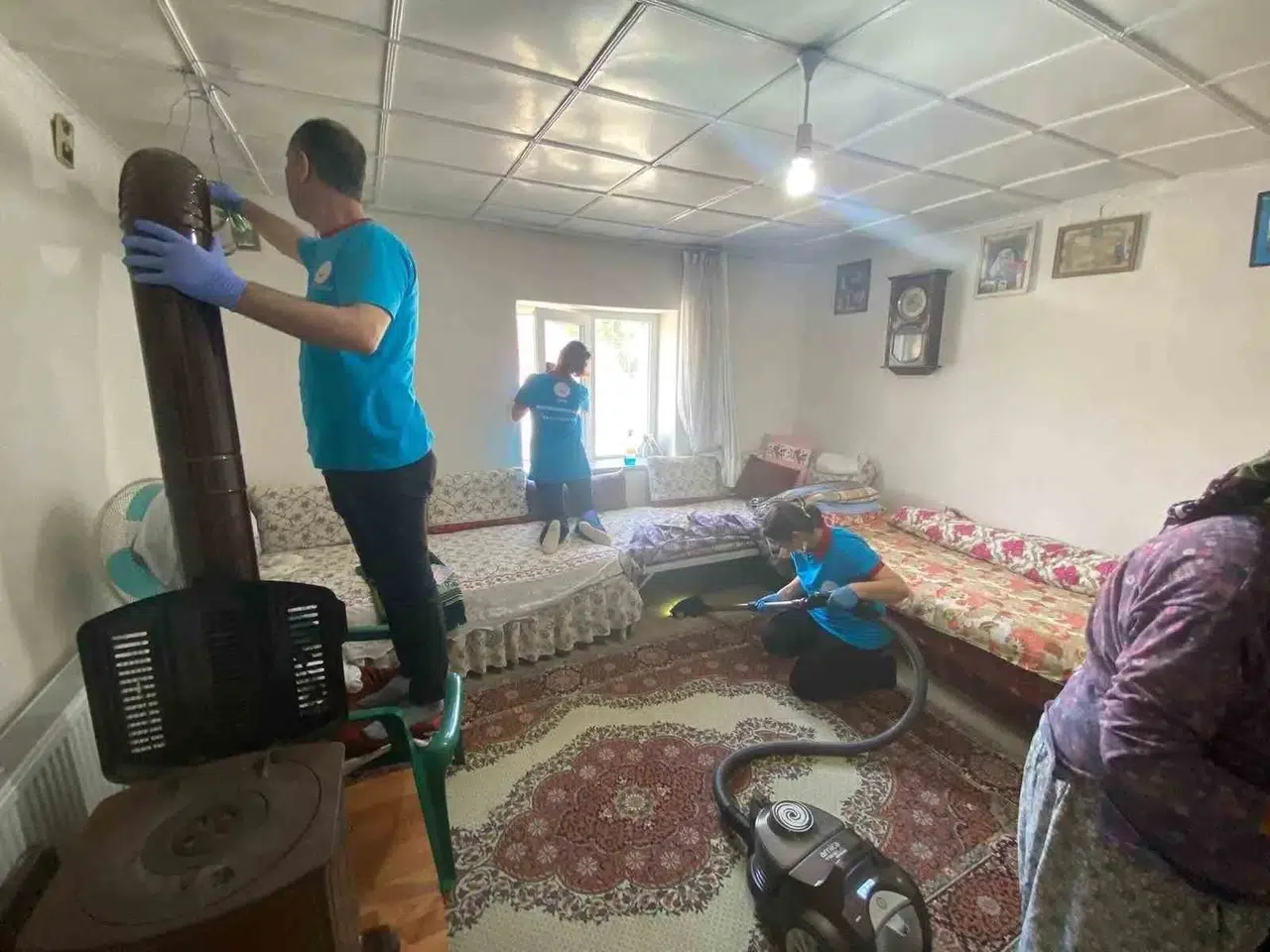 Çine’de kimsesizlerin kimsesi oldular: Vefa eli evlere huzur taşıyor