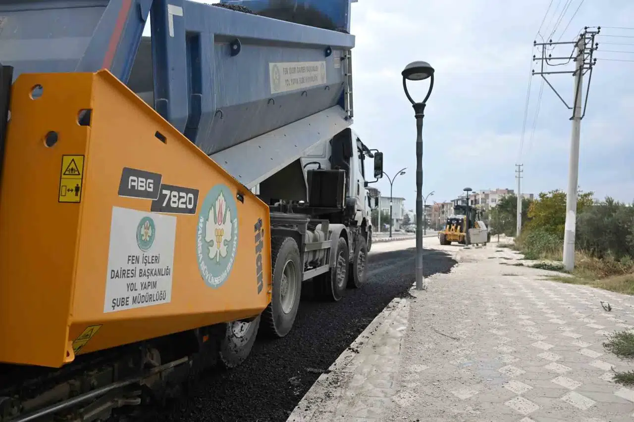 Soma’nın ana arterinde büyük değişim: Yılların çilesi asfaltla son buluyor