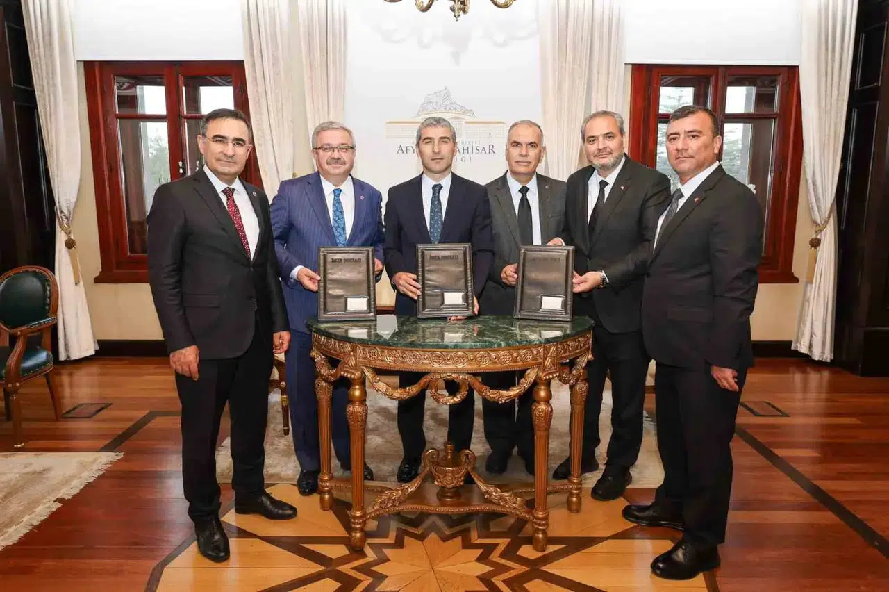 Afyonkarahisarlı öğrencilere İŞKUR'dan büyük destek: Hem harçlık hem sigorta