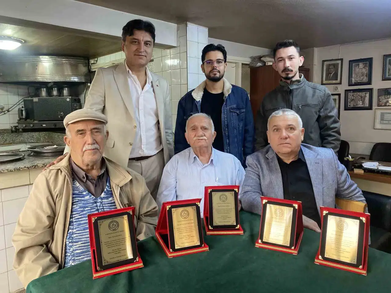 Alaşehir’de ahilik geleneği: Yarım asırlık çınarlar ile yeni nesil kahveciler aynı sofrada buluştu