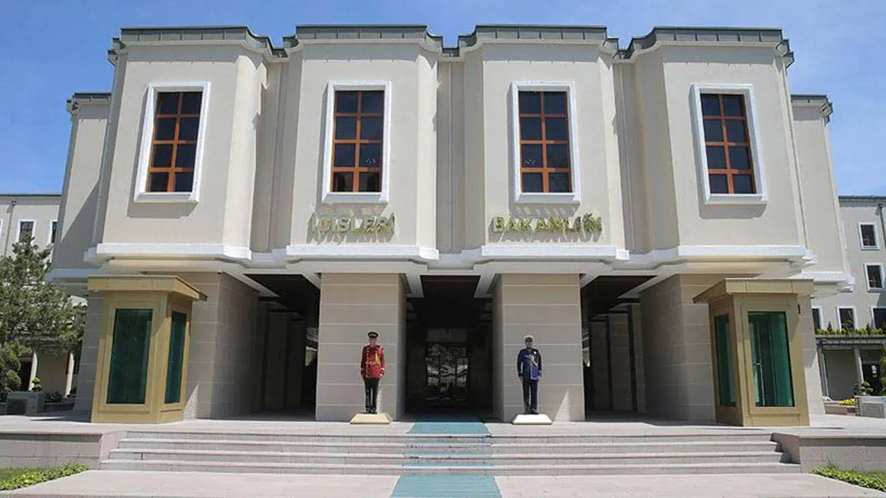 İçişleri Bakanı Çiftçi duyurdu: Dolandırıcılıkla Mücadele Merkezi kuruluyor