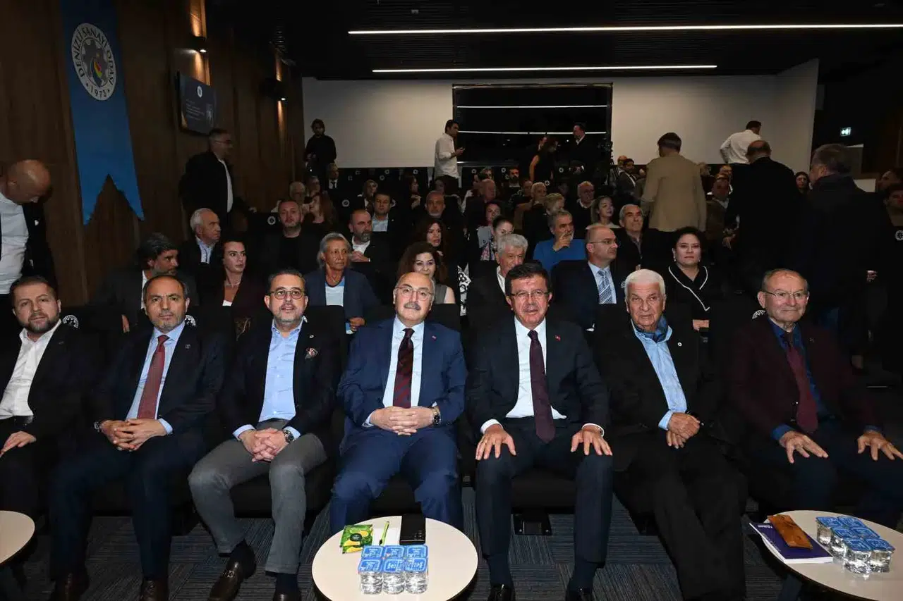Denizli sanayisinin hafızası kitaplaştı: Müjdat Keçeci’nin liderlik serüveni