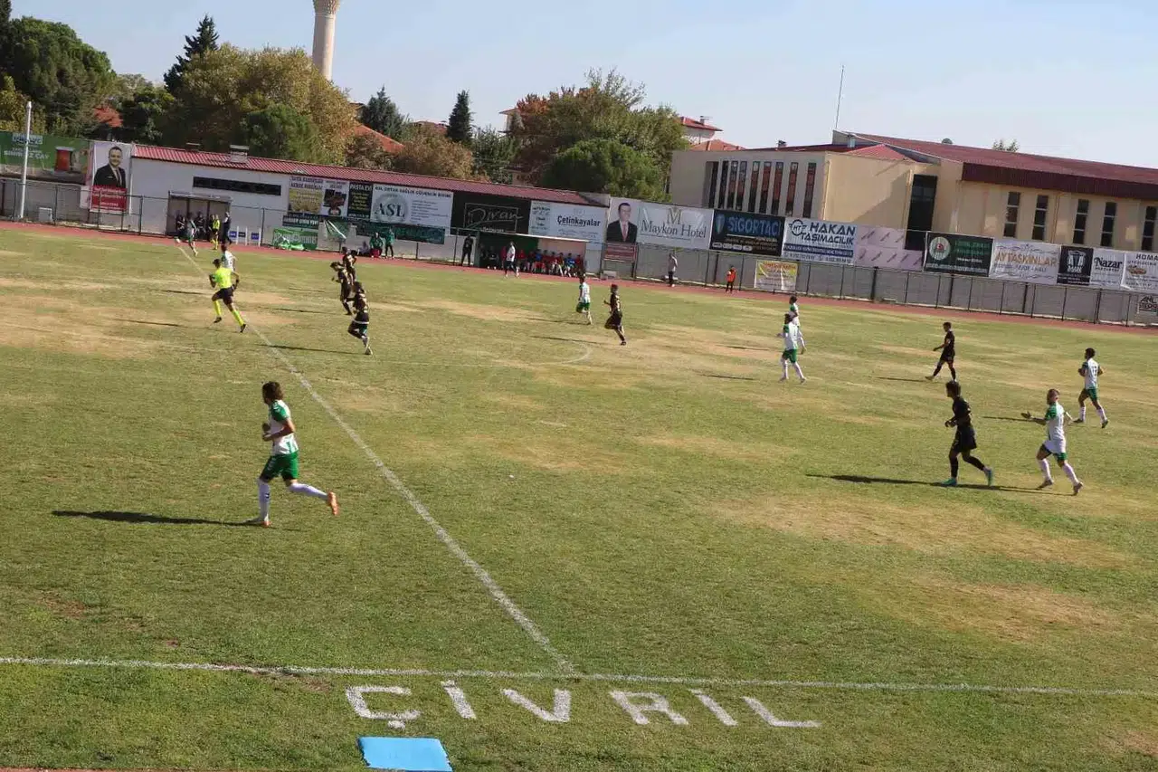 Yeşil Çivril Belediyespor evinde umduğunu bulamadı: Taraftarı önünde ağır yara