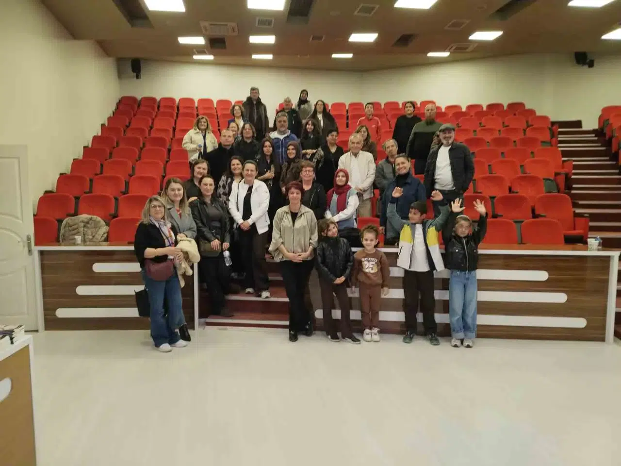 Sokak canlarinin sesi oldu: Ünlü oyuncu İğdigül'den merhamet seferberliği