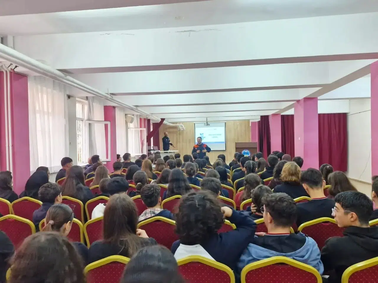 Aydınlı gençlerden depreme karşı tam donanımlı hazırlık