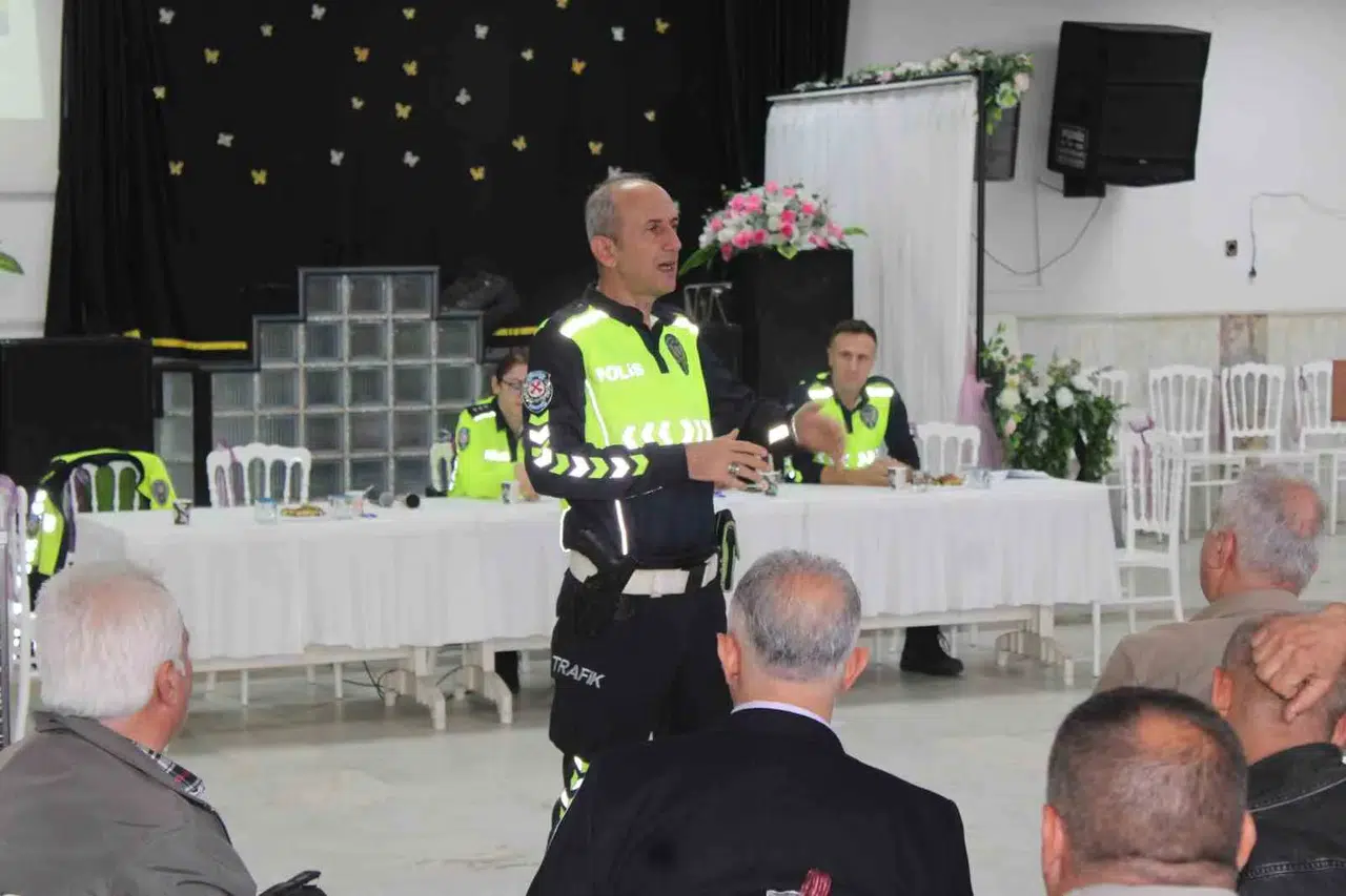 Aydın’da servis şoförlerine kritik uyarı: Çocuklarımızın güvenliği için kuralları tazelediler