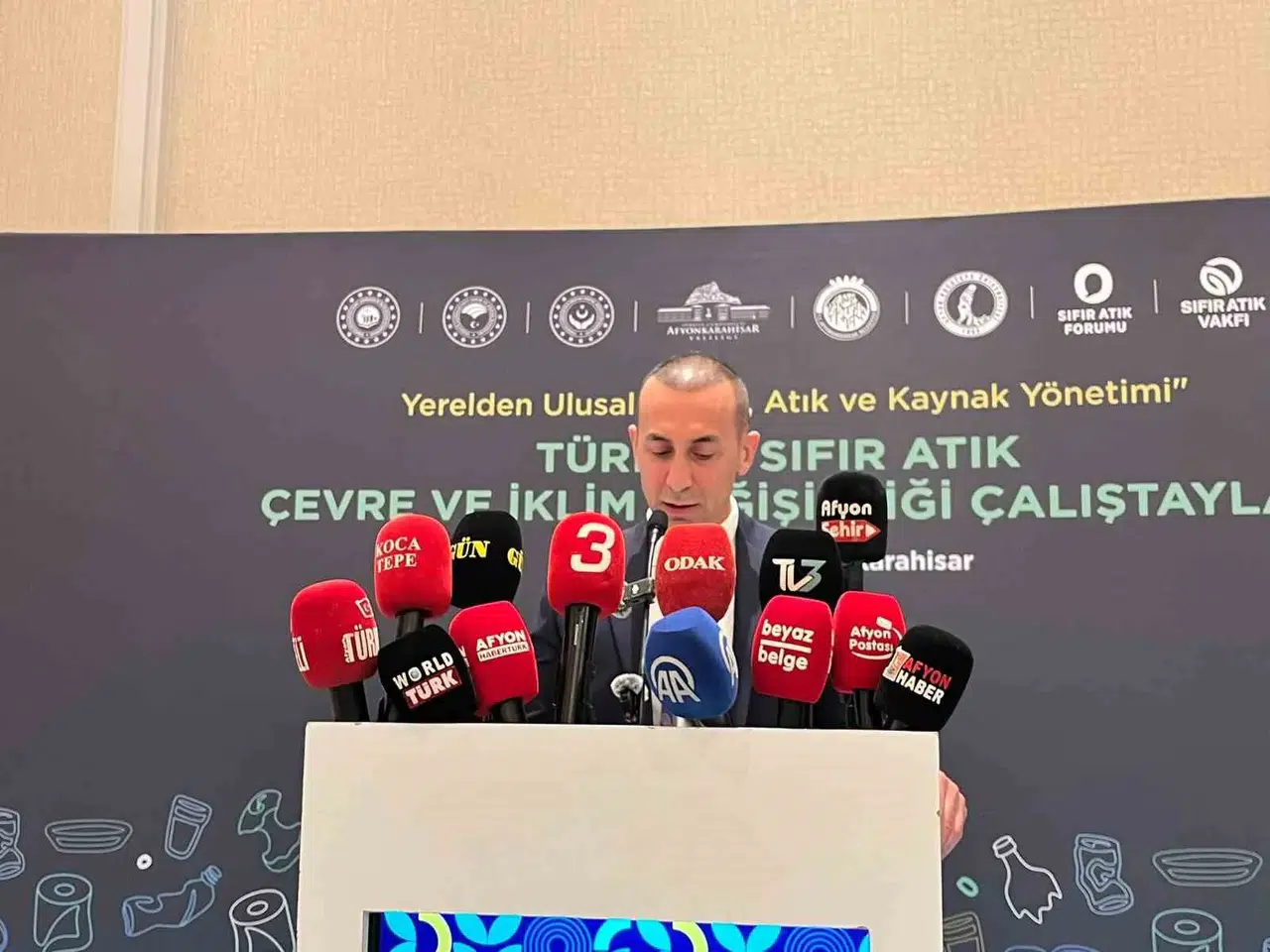 Afyonkarahisar'da dev zirve: 352 isim atık yönetimi için bir araya geldi