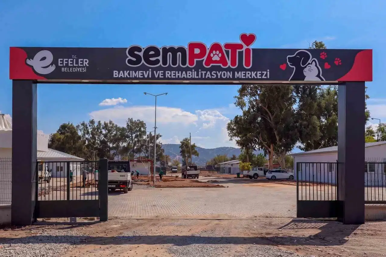 Efeler’de can dostlar için geri sayım başladı: Modern yaşam merkezi kapılarını açıyor