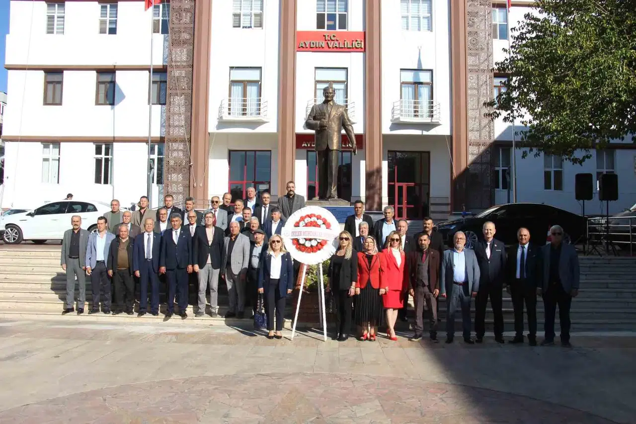 Efeler’de muhtarların onur günü: Yerel demokrasinin temsilcileri bir araya geldi