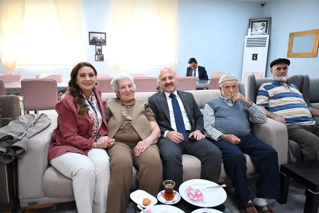 Aydın'da vefa ziyareti: Vali Varol yaşlıların hatırını sordu