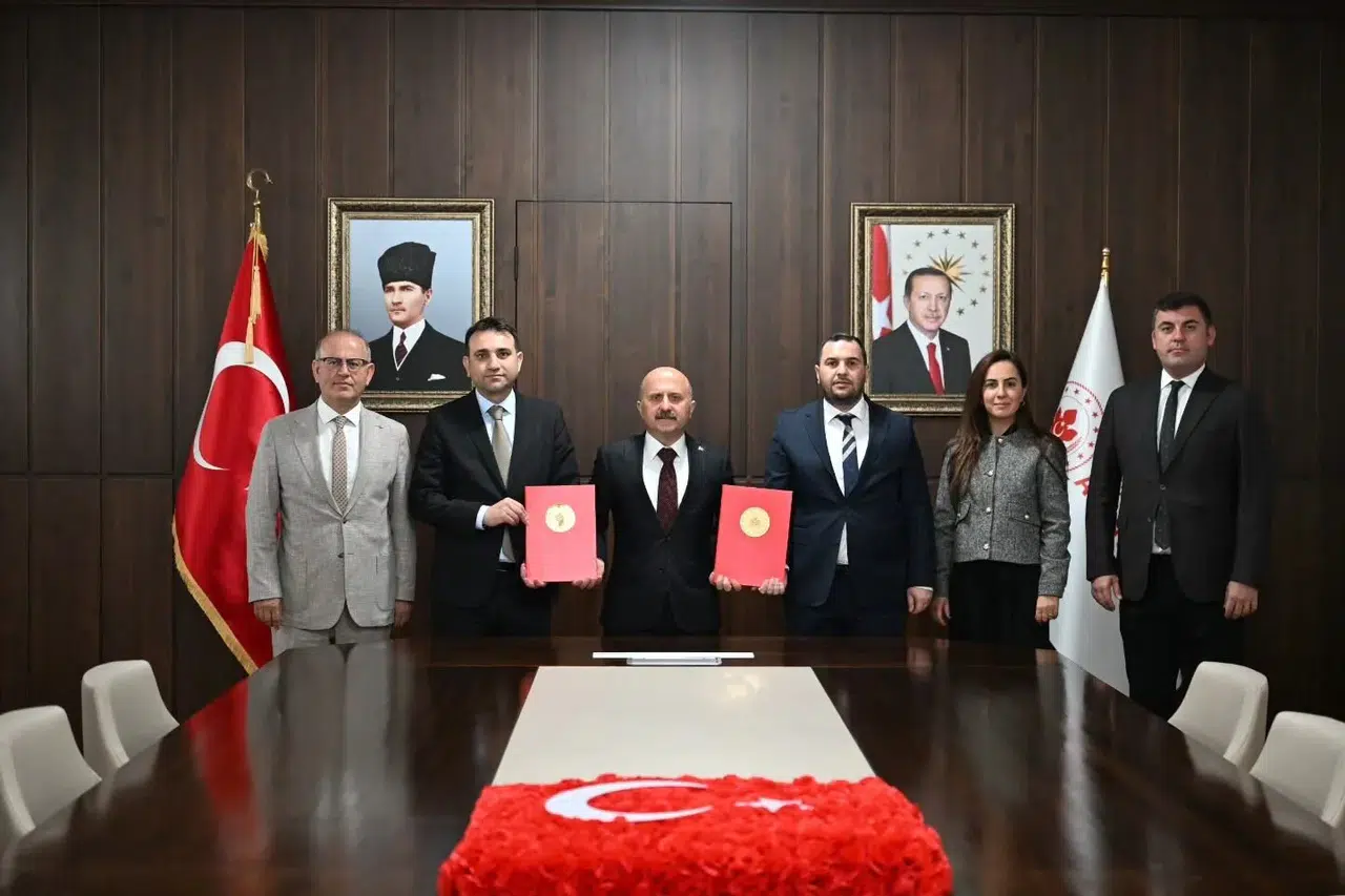 Çine’de çalışan annelere büyük müjde: 80 minik öğrenciye yuva olacak anaokulu için imzalar atıldı