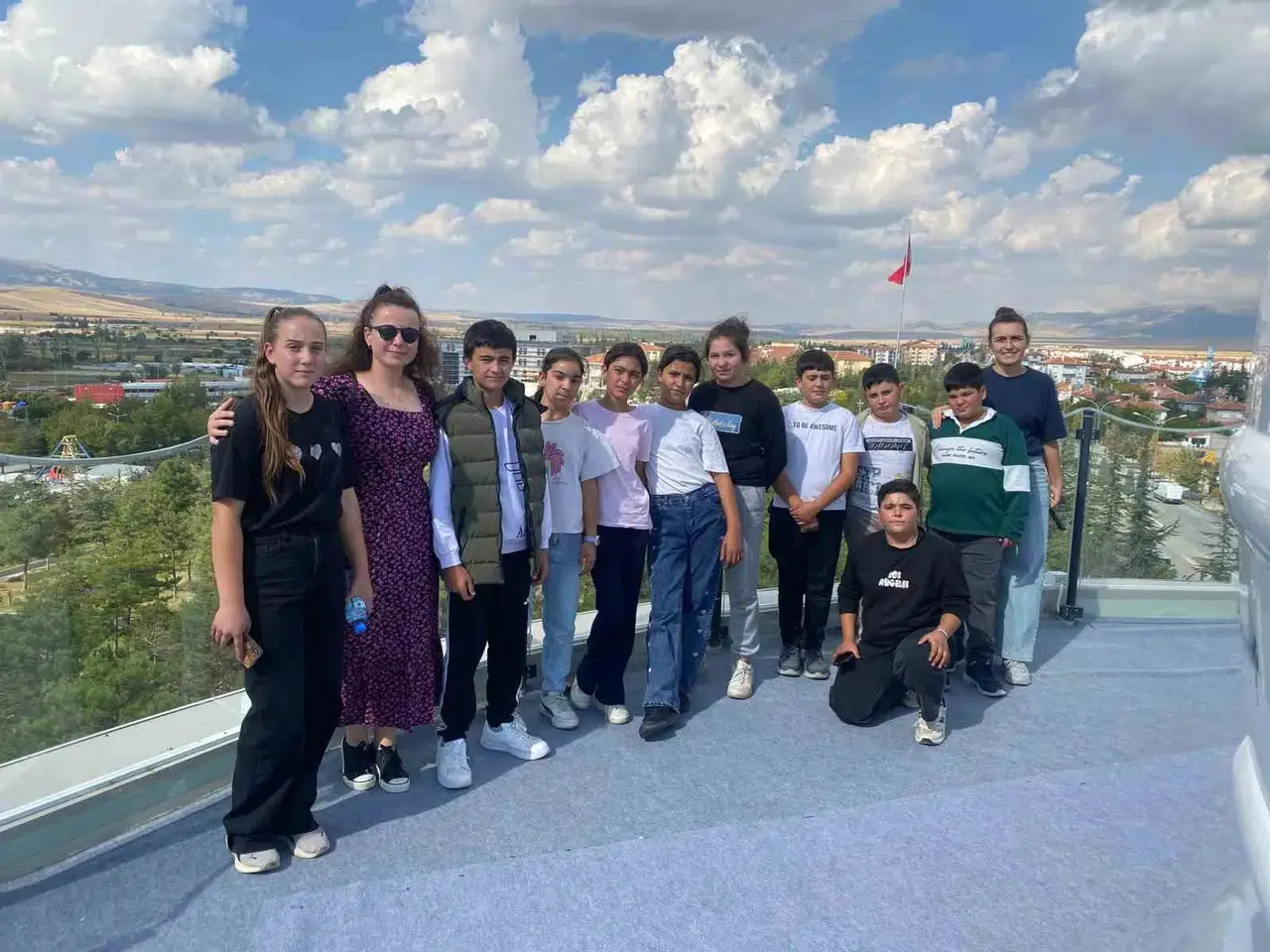 Bolvadin'de bilim rüzgarı: Öğrenciler uzayın derinliklerini keşfetti