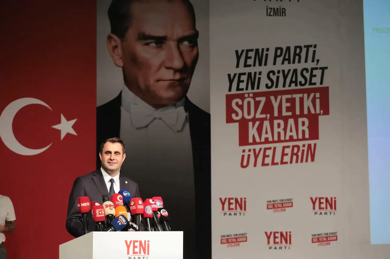 YENİ Parti İzmir İl Kongresi'nde Güç tek aday, Aytekin kale siyasetini eleştirdi