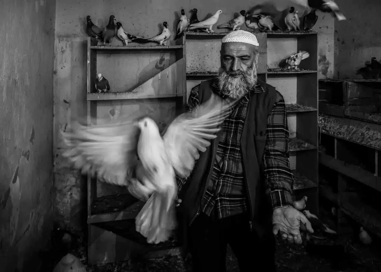 Objektifini Ara Güler’in mirasına çevirdi: Manisalı fotoğrafçıdan büyük başarı