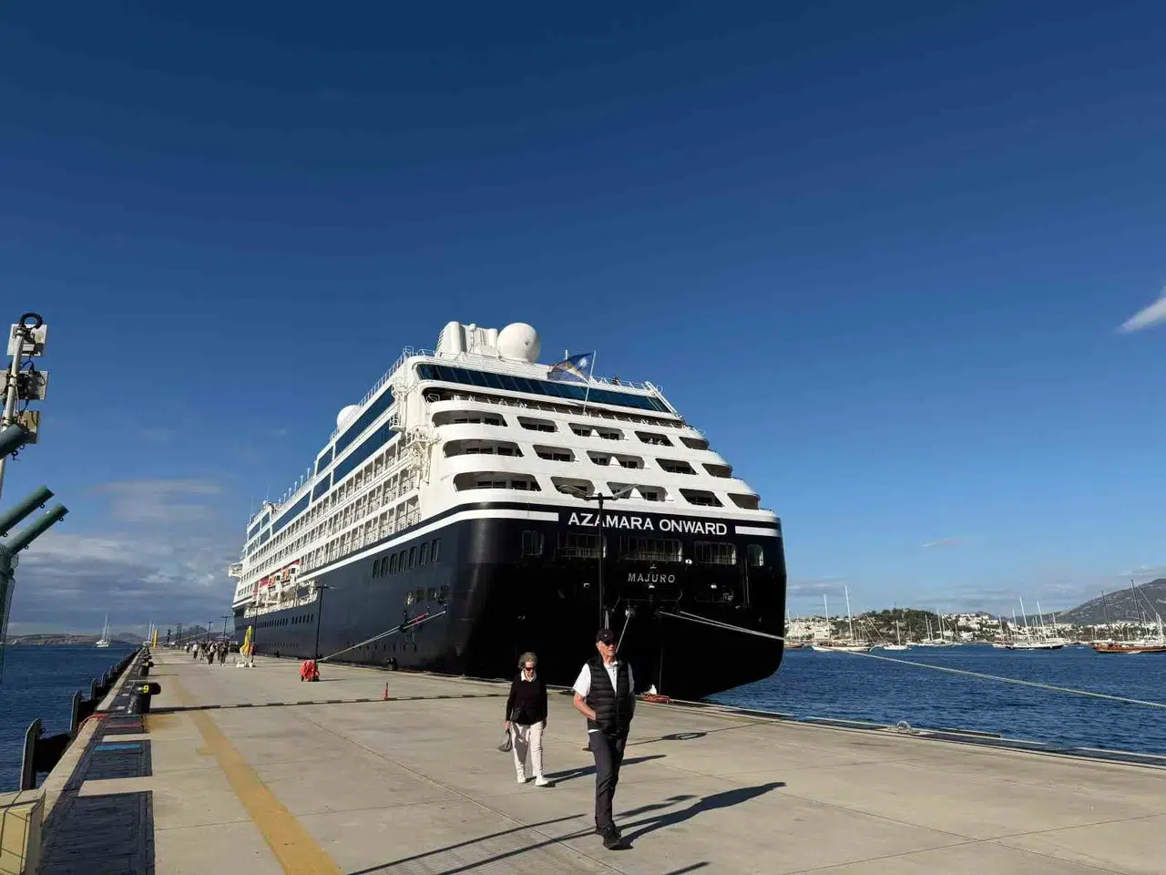 Bodrum limanında dev hareketlilik: Amerikalı turistleri taşıyan kruvaziyer rotasını Ege'ye çevirdi