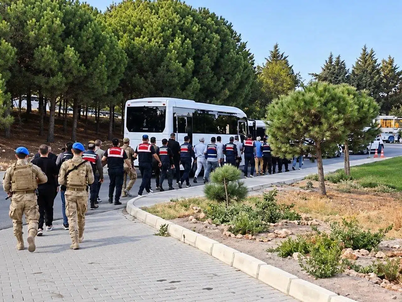 Çeşme Belediyesinde rüşvet operasyonu: "Müdürün kararı" diyerek IBAN üzerinden vurgun yapmışlar