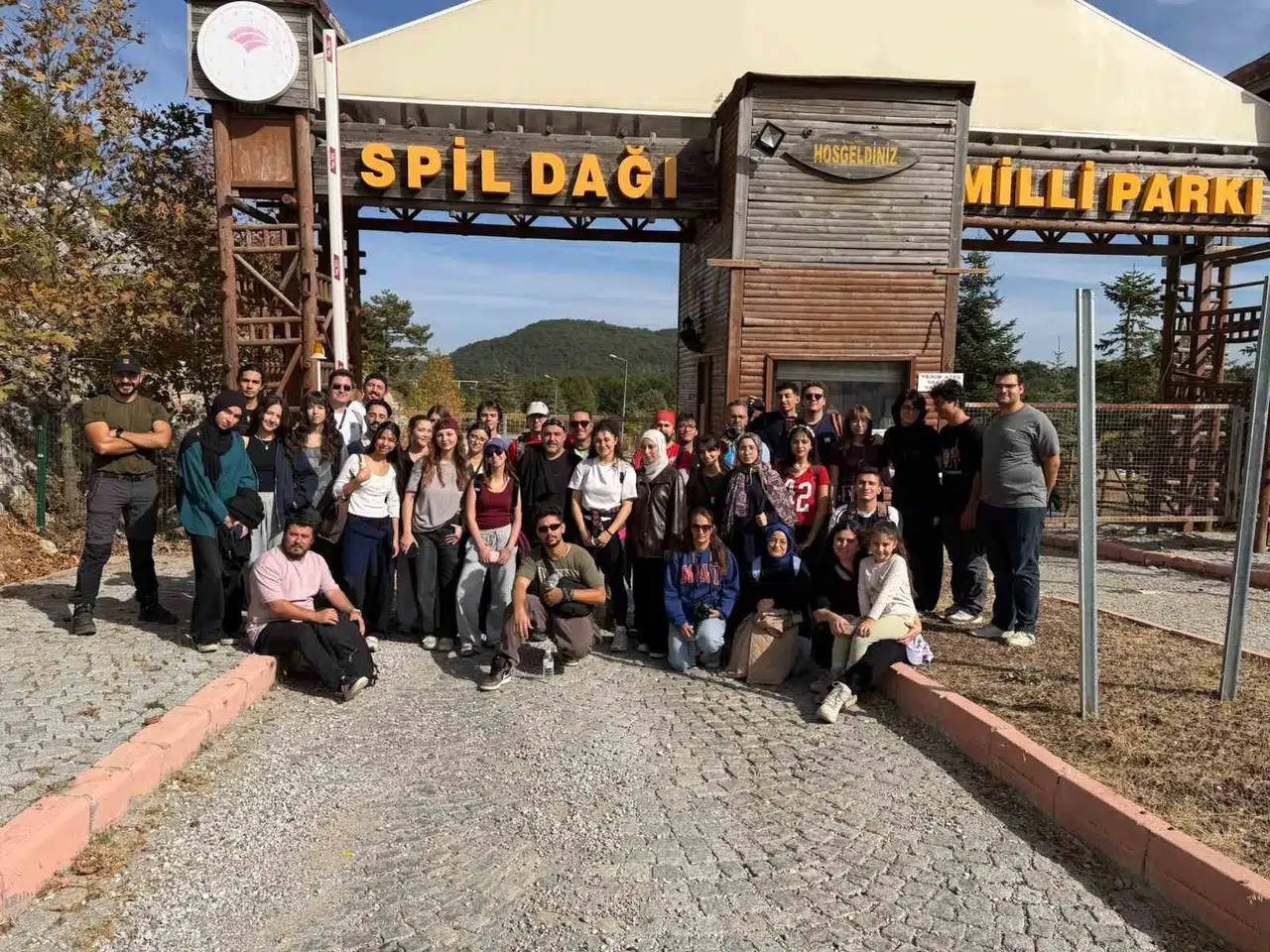 Spil Dağı’nın zirvesinde objektifler doğa için konuştu