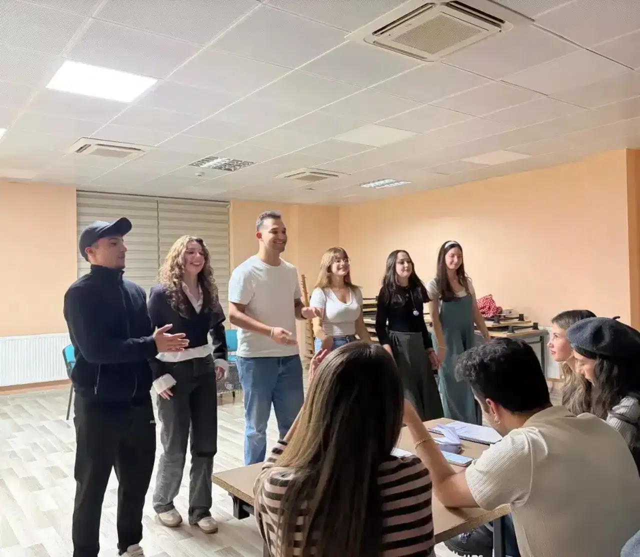 Kalemleri güçleri oldu: Muğlalı gençler sahnede devleşti