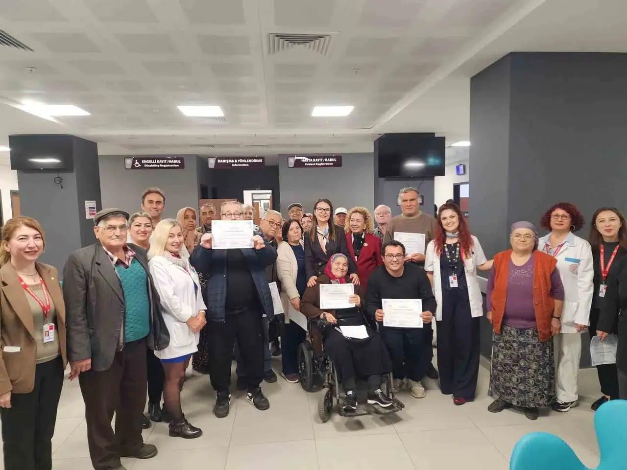 Aydın'da diyabetle yaşamı kolaylaştıran okul: 18 mezun sertifikalarına kavuştu