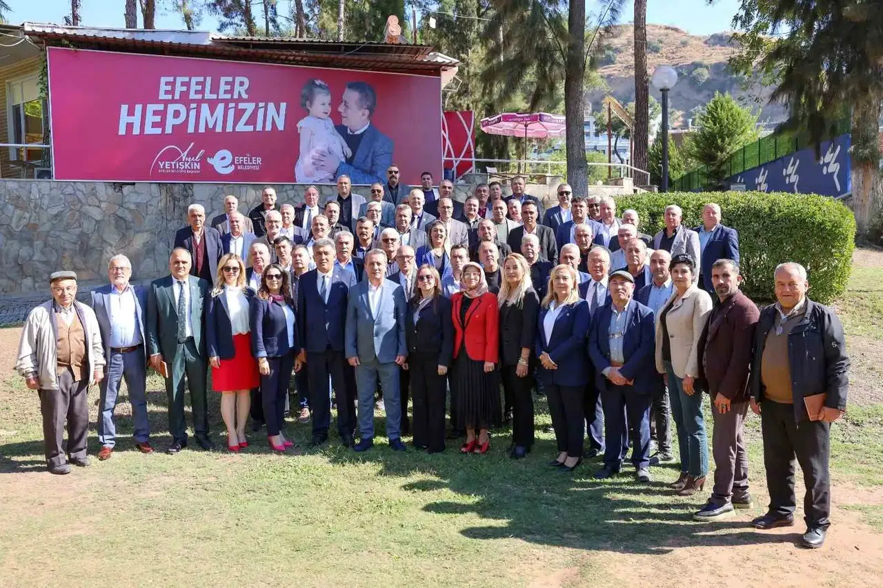 Efeler’de muhtarlar günü buluşması: Başkan Yetişkin’den hizmet vurgusu