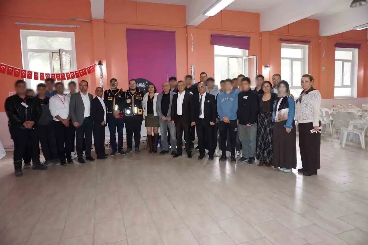 Bergama’da teknoloji devrimi: Gençler artık tüketmiyor, uzay teknolojisi üretiyor