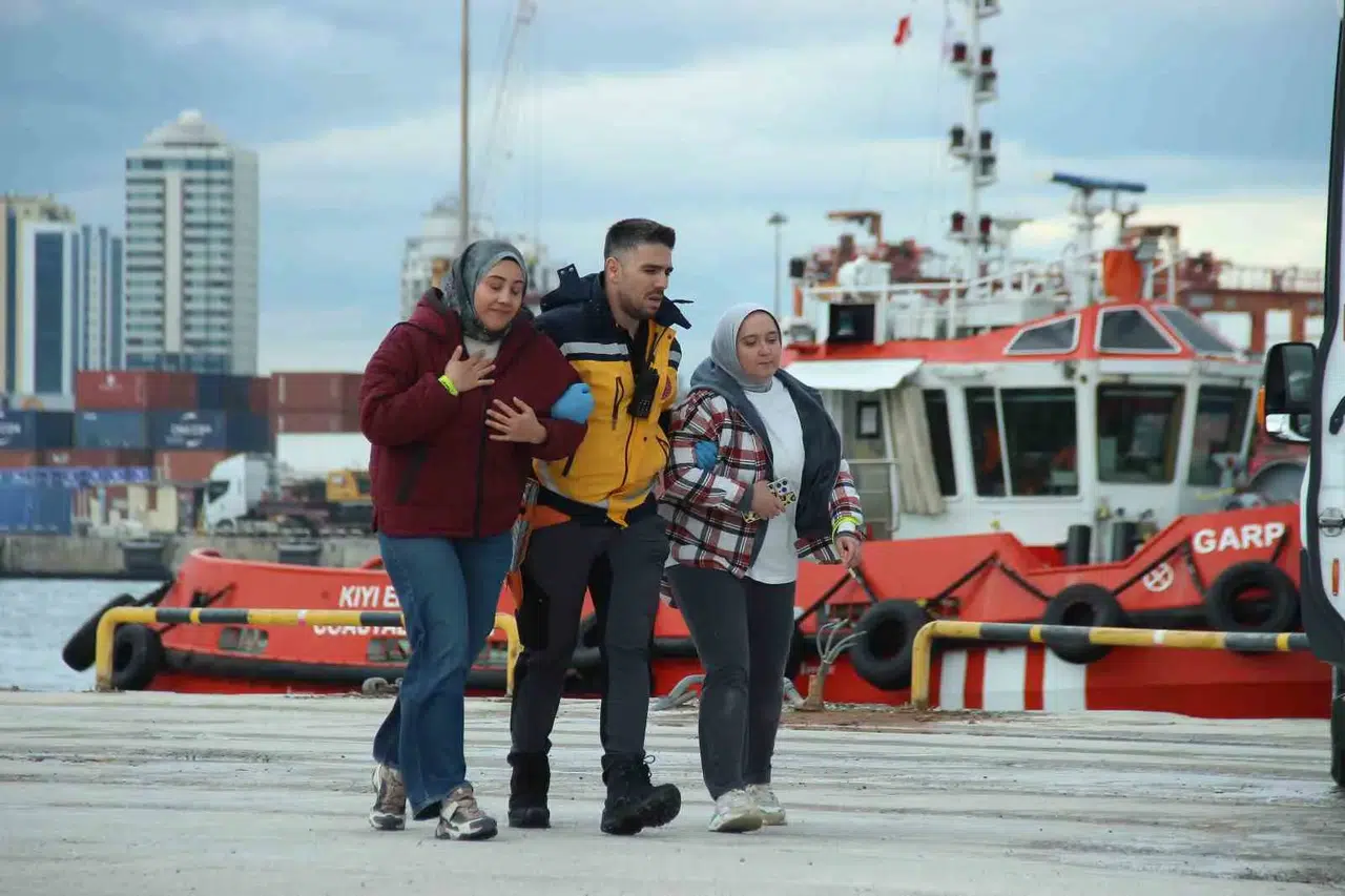 İzmir Limanı'nda nefes kesen tatbikat: Kimyasal sızıntıya karşı dev koordinasyon