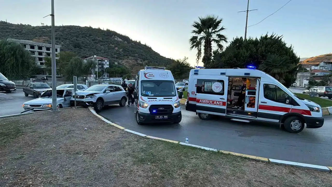 Söke'de kavşak kazası: İki araç birbirine girdi, yaralılar var