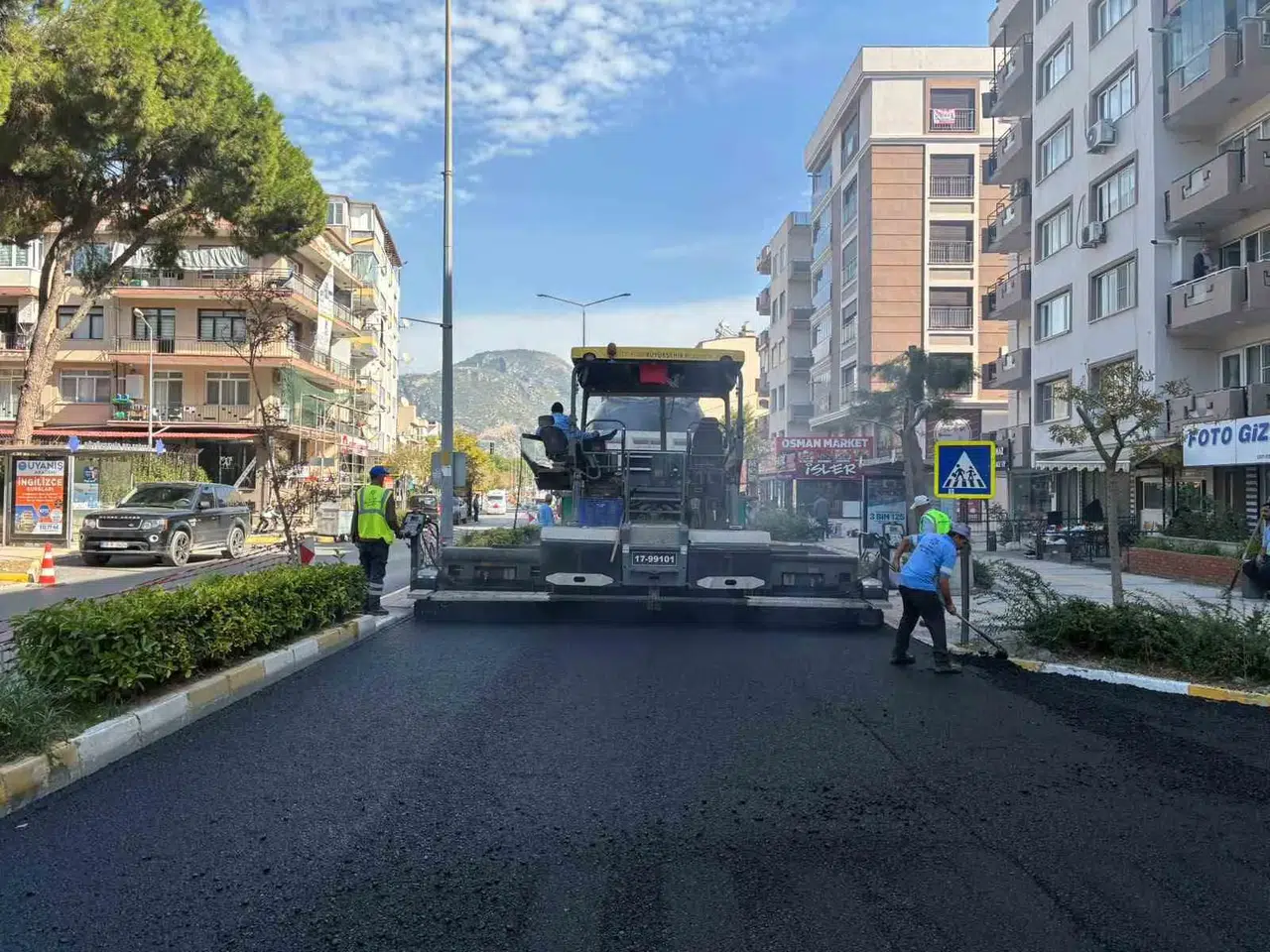 Aydın’da ulaşım seferberliği: 17 ilçede şantiye hareketliliği