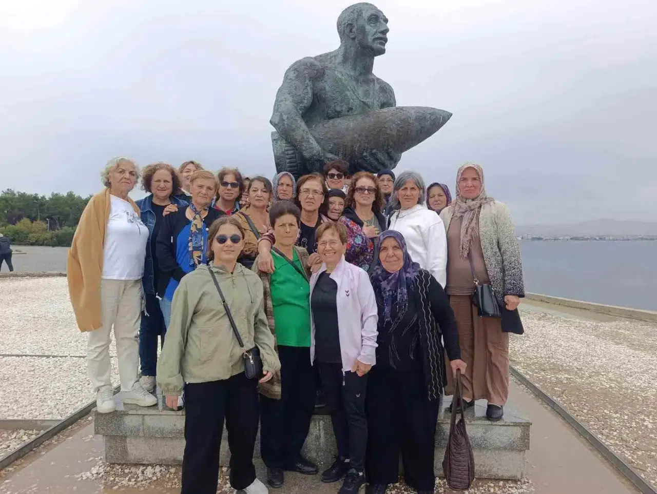 Sarıgöllü kadınların Çanakkale çıkarması: Tarihi yolculukta unutulmaz anlar