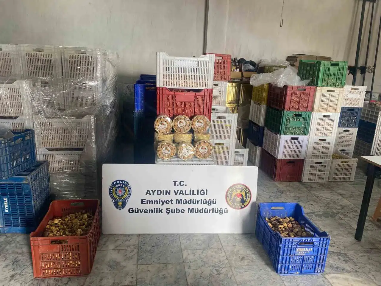 Aydın'da kaçak ürün operasyonu: Milyonluk vurguna geçit verilmedi