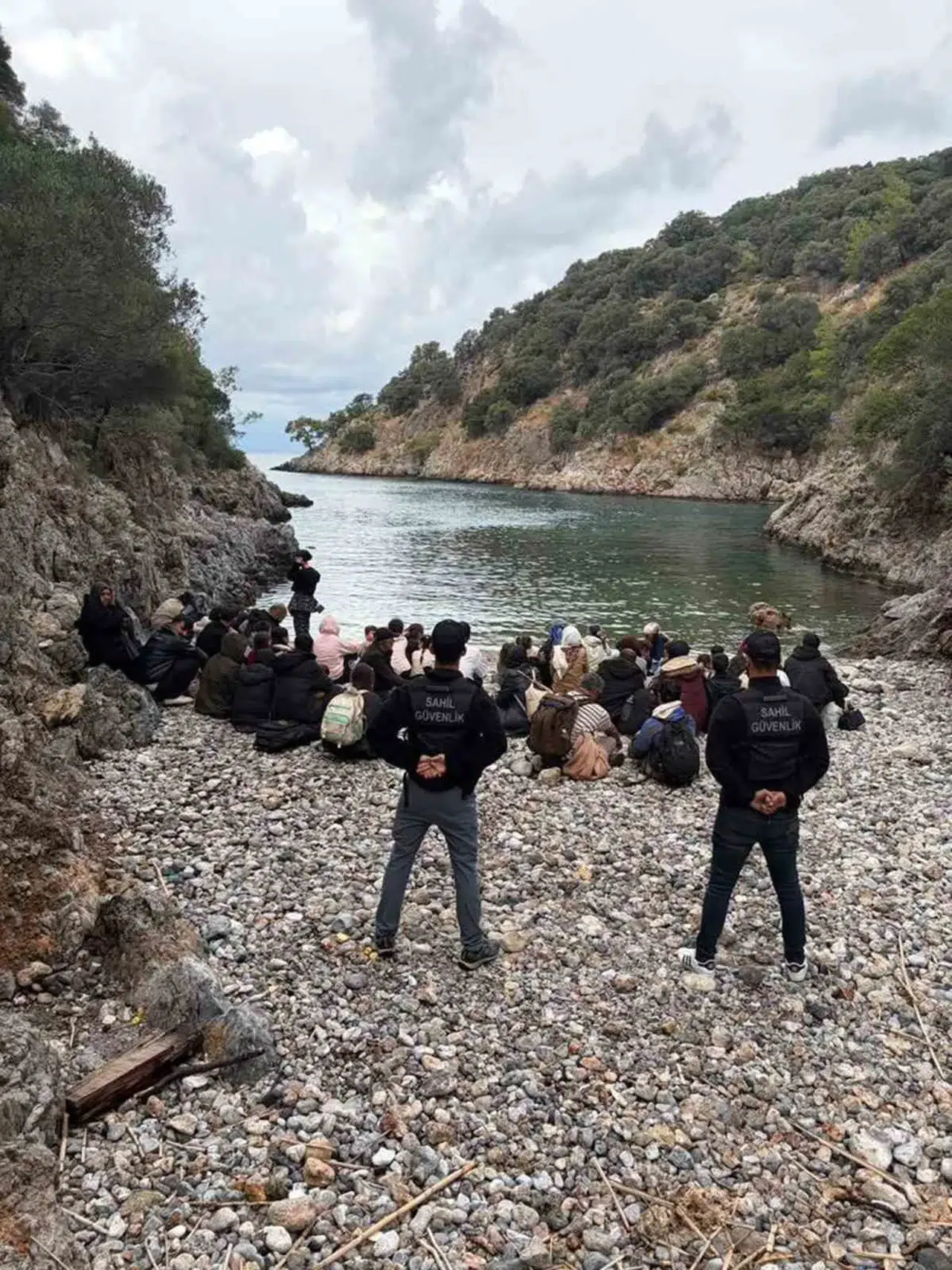 Fethiye kıyılarında gece operasyonu: Umuda yolculuğa çıkan 62 kişi yakalandı